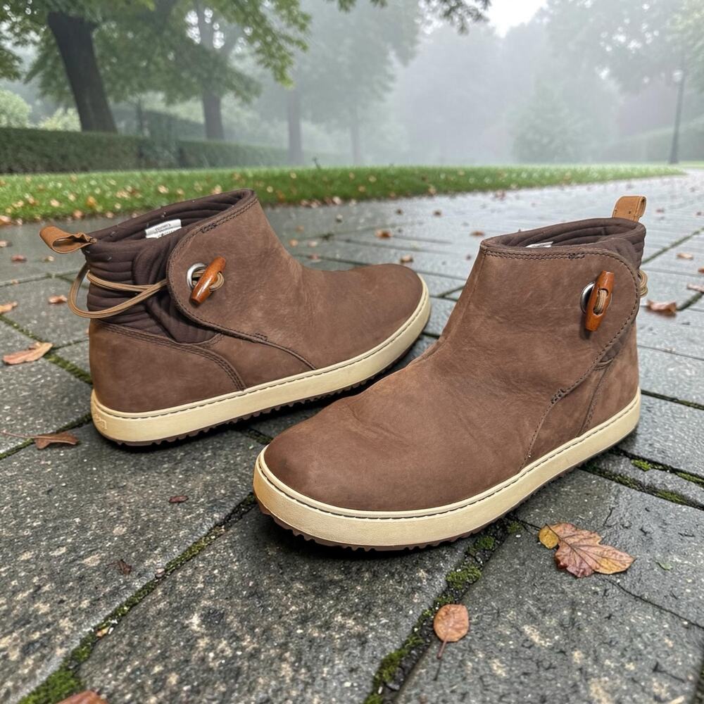 LL Bean Women's 10 Brown Mountainside Nubuck Leather Toggle Slip On Boots